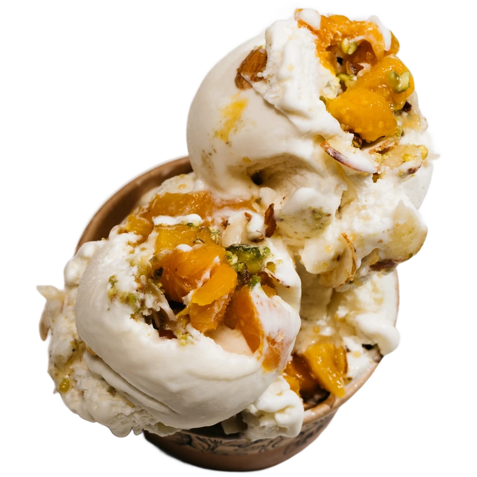 Helado de Chocolate Blanco con Dulce de Uchuva